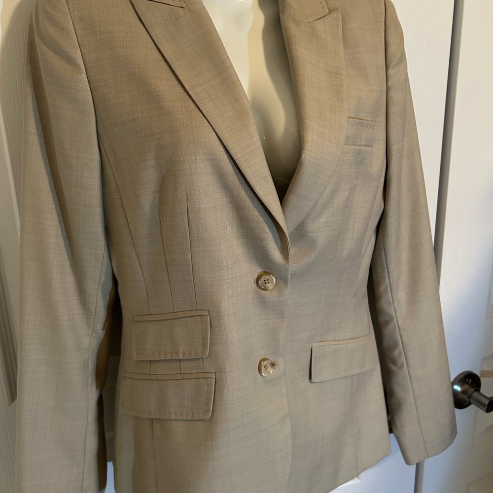 Elie Tahari Vintage Beige Blazer & Pants